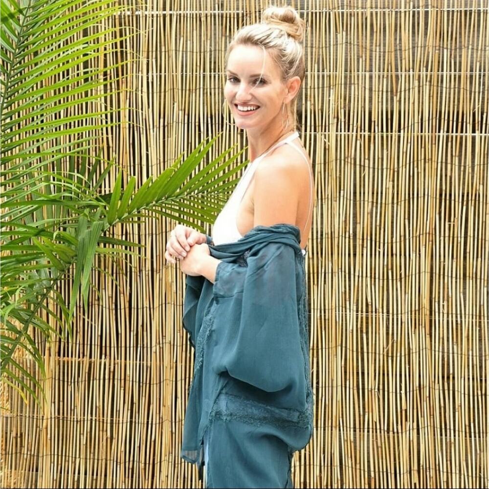 Anemone high neck lace bralette in white small - Picture 7 of 8